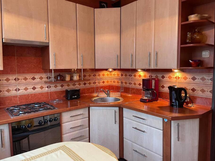Apartament Pod Pawiem Ольштин Екстер'єр фото